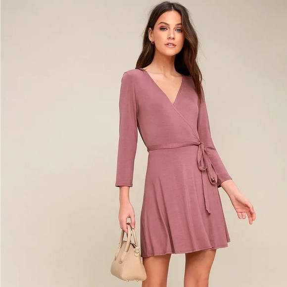 Lulus Dresses & Skirts - Lulus TWIRL-WORTHY Wrap Dress
